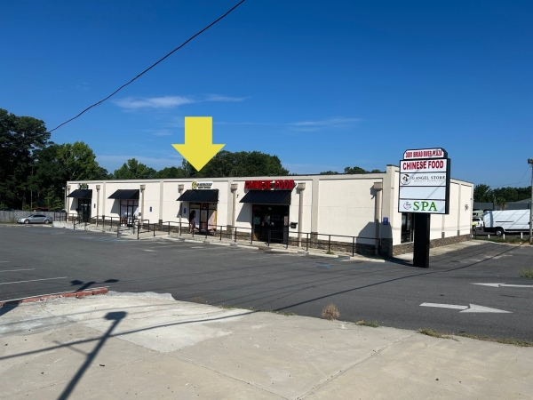 Listing Image #1 - Retail for lease at 3001 Broad River Road #200, Columbia SC 29210 Listing Image #1 - Retail for lease at 3001 Broad River Road #200, Columbia SC 29210