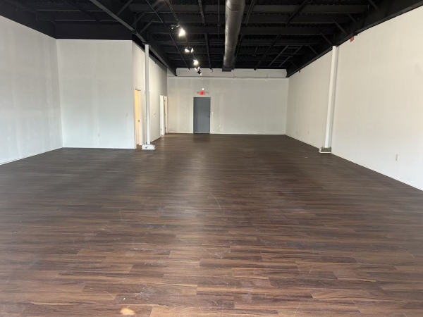 Listing Image #2 - Retail for lease at 3001 Broad River Road #200, Columbia SC 29210 Listing Image #2 - Retail for lease at 3001 Broad River Road #200, Columbia SC 29210