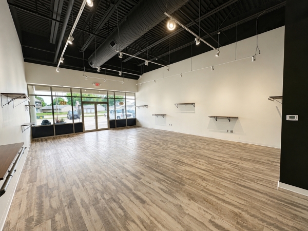 Listing Image #2 - Retail for lease at 1107 W Windsor Rd, Champaign IL 61821 Listing Image #2 - Retail for lease at 1107 W Windsor Rd, Champaign IL 61821
