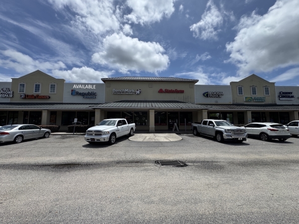 Listing Image #1 - Retail for lease at 117 Rivertown Blvd. Unit E, River Town Plaza, Conway SC 29526 Listing Image #1 - Retail for lease at 117 Rivertown Blvd. Unit E, River Town Plaza, Conway SC 29526