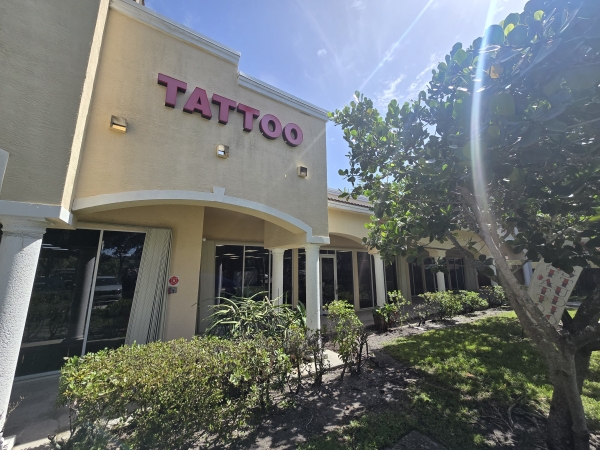 Listing Image #1 - Retail for lease at 4953 Le Chalet Blvd, Boynton Beach FL 33436