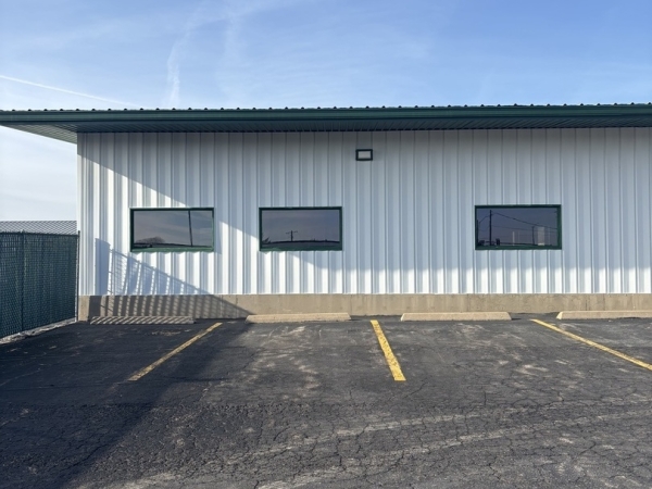 Listing Image #3 - Others for lease at 354 CIVIC Road, Lasalle IL 61301