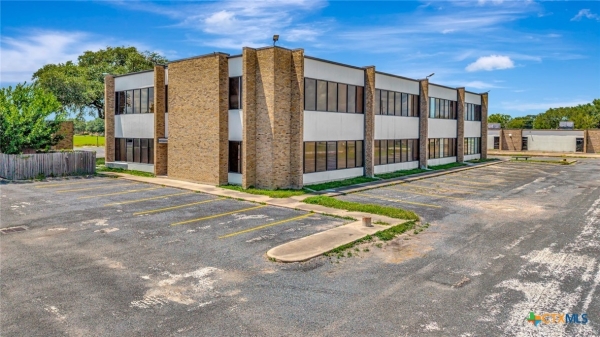 Listing Image #2 - Office for lease at 1910 Commerce Street, Victoria TX 77901 Listing Image #2 - Office for lease at 1910 Commerce Street, Victoria TX 77901