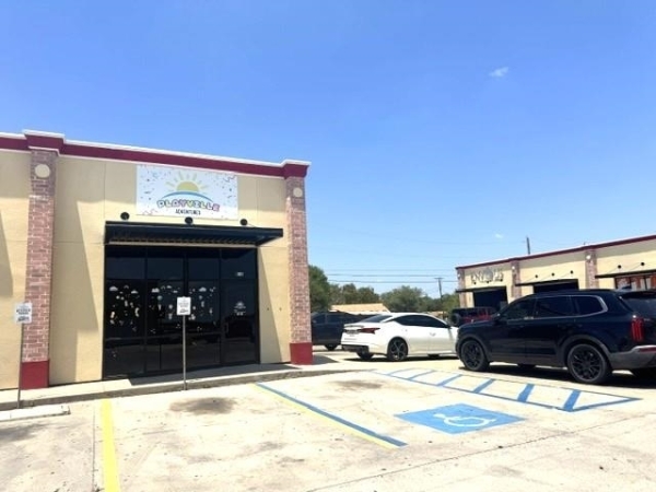 Listing Image #2 - Retail for lease at 3210 Jaime Zapata Memorial Hwy, Laredo TX 78043 Listing Image #2 - Retail for lease at 3210 Jaime Zapata Memorial Hwy, Laredo TX 78043