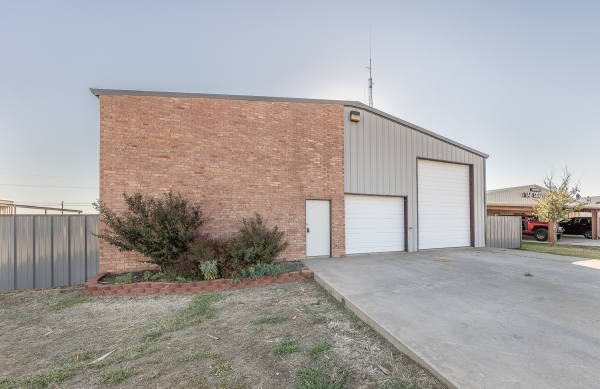 Listing Image #2 - Industrial for lease at 8803 Urbana Ave, Lubbock TX 79424 Listing Image #2 - Industrial for lease at 8803 Urbana Ave, Lubbock TX 79424