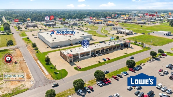 Listing Image #2 - Retail for lease at 2110 Fair Park Blvd #D, Jonesboro AR 72401 Listing Image #2 - Retail for lease at 2110 Fair Park Blvd #D, Jonesboro AR 72401