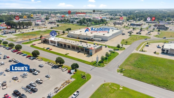 Listing Image #3 - Retail for lease at 2110 Fair Park Blvd #D, Jonesboro AR 72401 Listing Image #3 - Retail for lease at 2110 Fair Park Blvd #D, Jonesboro AR 72401