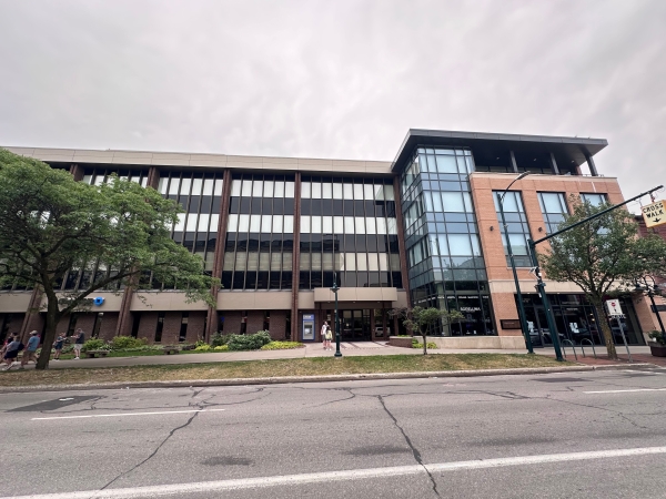 Listing Image #1 - Office for lease at 250 E Front St 200-400, Traverse City MI 49686