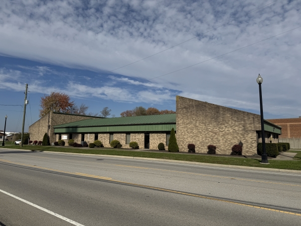 Listing Image #1 - Office for lease at 4424 Aicholtz Rd, Cincinnati OH 45245 Listing Image #1 - Office for lease at 4424 Aicholtz Rd, Cincinnati OH 45245