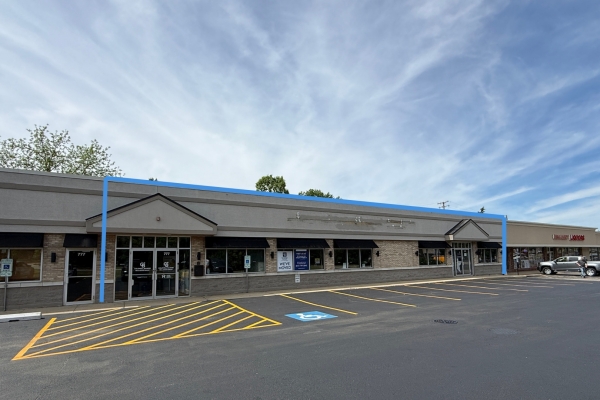 Listing Image #2 - Office for lease at 777 E Algonquin Road, Algonquin IL 60102 Listing Image #2 - Office for lease at 777 E Algonquin Road, Algonquin IL 60102