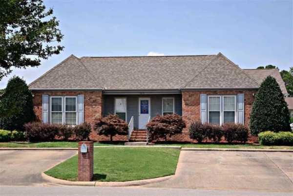 Listing Image #1 - Office for lease at 1814 Executive Square, Jonesboro AR 72401 Listing Image #1 - Office for lease at 1814 Executive Square, Jonesboro AR 72401