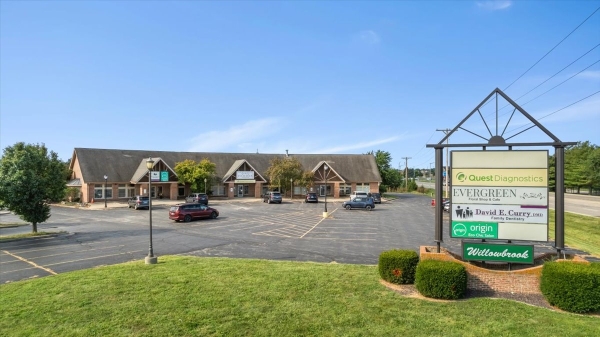 Listing Image #1 - Retail for lease at 3127 Robbins Rd, Springfield IL 62704 Listing Image #1 - Retail for lease at 3127 Robbins Rd, Springfield IL 62704