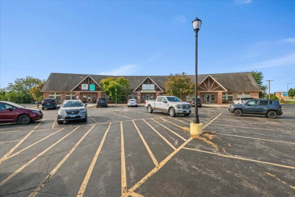 Listing Image #2 - Retail for lease at 3127 Robbins Rd, Springfield IL 62704 Listing Image #2 - Retail for lease at 3127 Robbins Rd, Springfield IL 62704