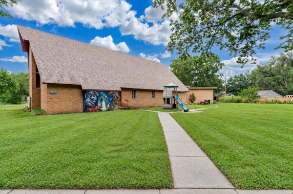 Listing Image #1 - Office for lease at 1650 N Fairview Ave, Wichita KS 67203