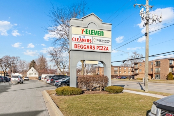 Listing Image #3 - Retail for lease at 10270 Central Avenue, Oak Lawn IL 60453 Listing Image #3 - Retail for lease at 10270 Central Avenue, Oak Lawn IL 60453