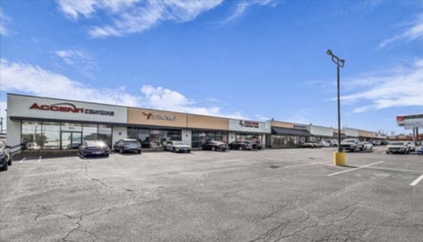 Listing Image #2 - Office for lease at 512 N New Rd, Waco TX 76710 Listing Image #2 - Office for lease at 512 N New Rd, Waco TX 76710