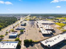 Listing Image #3 - Retail for lease at 408-412 N Valley Mills Dr, Waco TX 76710