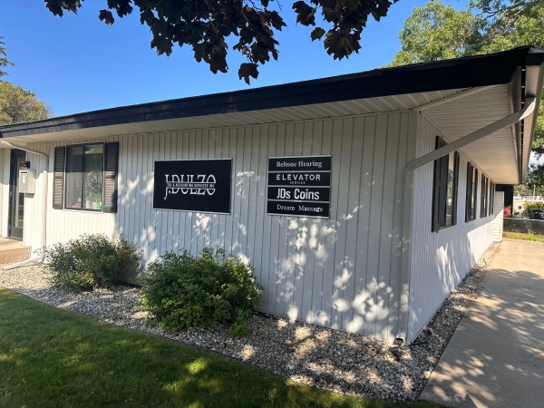 Listing Image #3 - Office for lease at 862 E Eighth Street C, Traverse City MI 49684 Listing Image #3 - Office for lease at 862 E Eighth Street C, Traverse City MI 49684