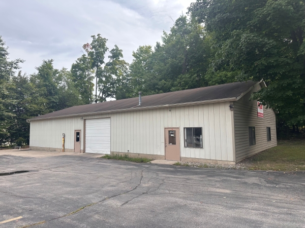 Listing Image #2 - Industrial for lease at 528 Hughes Drive D, Traverse City MI 49696 Listing Image #2 - Industrial for lease at 528 Hughes Drive D, Traverse City MI 49696
