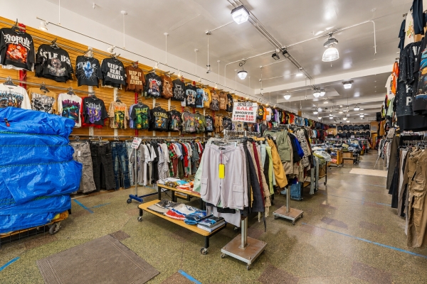 Listing Image #1 - Retail for lease at 152 market st, Newark NJ 07102