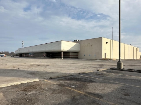 Listing Image #1 - Retail for lease at 1540 Vann Ave, Evansville IN 47714