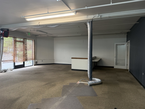 Listing Image #3 - Retail for lease at 18421 Hwy 99 N, Lynnwood WA 98037 Listing Image #3 - Retail for lease at 18421 Hwy 99 N, Lynnwood WA 98037