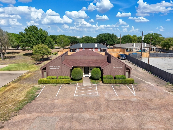 Listing Image #1 - Office for lease at 400 N Hewitt Dr, Hewitt TX 76643