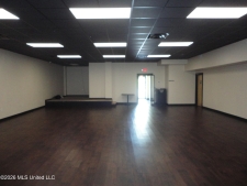 Listing Image #3 - Retail for lease at 1711 Market (suite B) Street, Pascagoula MS 39567