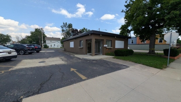 Listing Image #1 - Industrial for lease at 922 Division Street, Mishawaka IN 46545 Listing Image #1 - Industrial for lease at 922 Division Street, Mishawaka IN 46545