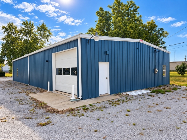 Listing Image #3 - Industrial for lease at 315 N Masterson St, Virden IL 62690 Listing Image #3 - Industrial for lease at 315 N Masterson St, Virden IL 62690