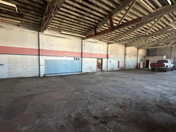 Listing Image #2 - Industrial for lease at 828 W Hawthorne St, Eureka CA 95501