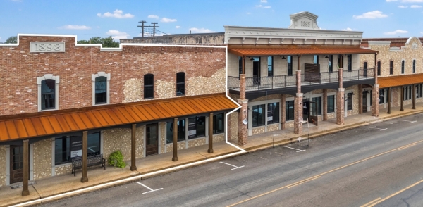 Listing Image #1 - Retail for lease at 211 S Main St, McGregor TX 76657 Listing Image #1 - Retail for lease at 211 S Main St, McGregor TX 76657