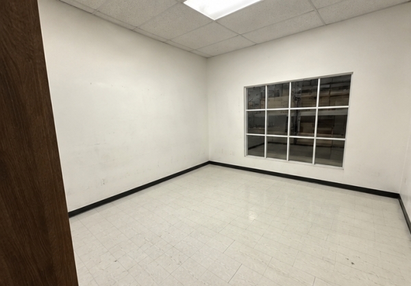 Listing Image #2 - Industrial for lease at 5511 N Nob Hill, Sunrise FL 33351 Listing Image #2 - Industrial for lease at 5511 N Nob Hill, Sunrise FL 33351