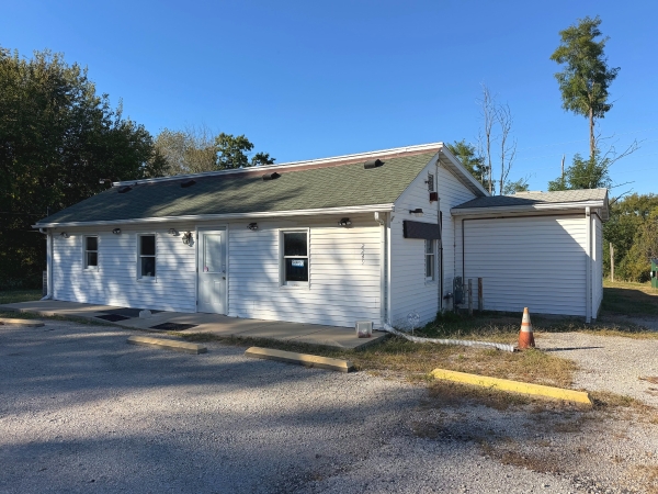 Listing Image #1 - Retail for lease at 2249 N 3rd St, Springfield IL 62702