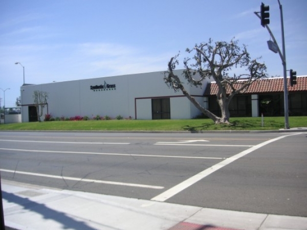 Listing Image #1 - Industrial for lease at 932 W. Grove, Orange CA 92865