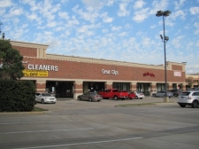 Listing Image #1 - Retail for lease at 965 W Lamar Blvd, Arlington TX 76012 Listing Image #1 - Retail for lease at 965 W Lamar Blvd, Arlington TX 76012