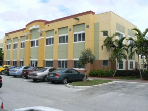 Listing Image #1 - Office for lease at 2925 W Cypress Creek Rd, Fort Lauderdale FL 33309