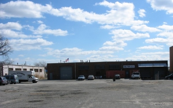 Listing Image #1 - Industrial for lease at 1550 Sunrise Hwy, Copiague NY 11726 Listing Image #1 - Industrial for lease at 1550 Sunrise Hwy, Copiague NY 11726
