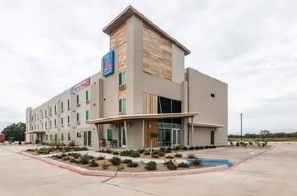 Listing Image #1 - Hotel for sale at 940 I-20 West, Colorado City TX 79512 Listing Image #1 - Hotel for sale at 940 I-20 West, Colorado City TX 79512