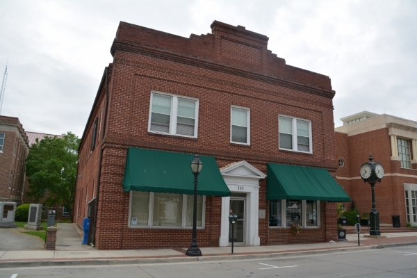 Listing Image #1 - Office for sale at 118 North Main St, Farmville VA 23901