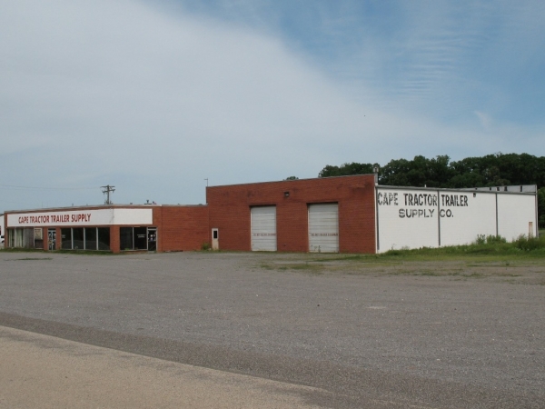 Listing Image #1 - Industrial for sale at 900 S. Kingshighway, Cape Girardeau MO 63703