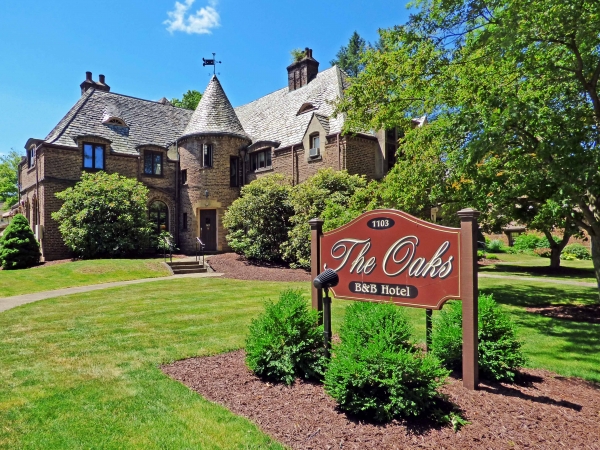 Listing Image #1 - Bed Breakfast for sale at 1103 W 3rd Street, Jamestown NY 14701