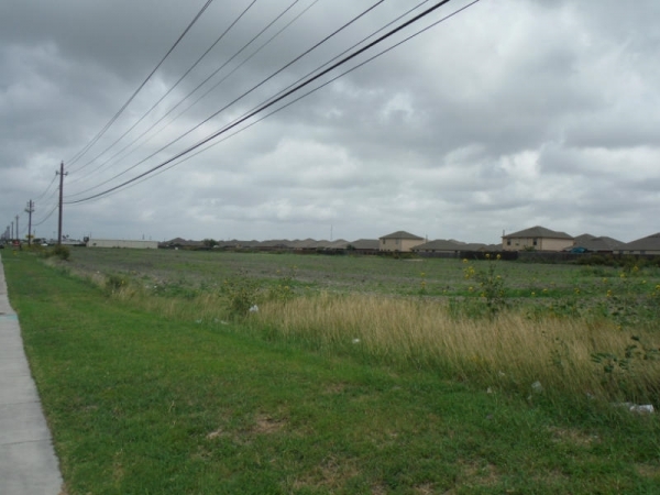 Listing Image #1 - Land for sale at 3301 Holly, Corpus Christi TX 78415