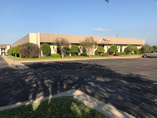 Listing Image #1 - Office for sale at 8225 CENTRAL PARK DR, WACO TX 76712 Listing Image #1 - Office for sale at 8225 CENTRAL PARK DR, WACO TX 76712