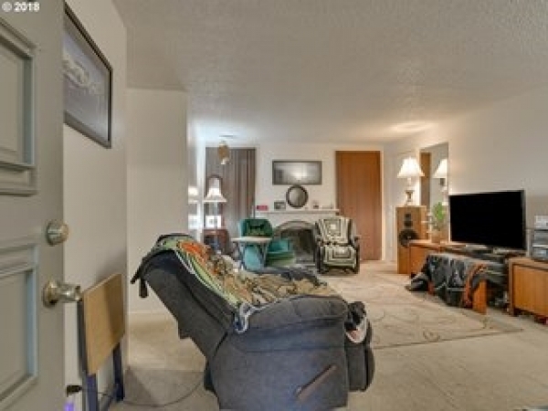 Listing Image #6 - Multi-family for sale at 10935 SW Garden Park Pl., Tigard OR 97223 Listing Image #6 - Multi-family for sale at 10935 SW Garden Park Pl., Tigard OR 97223