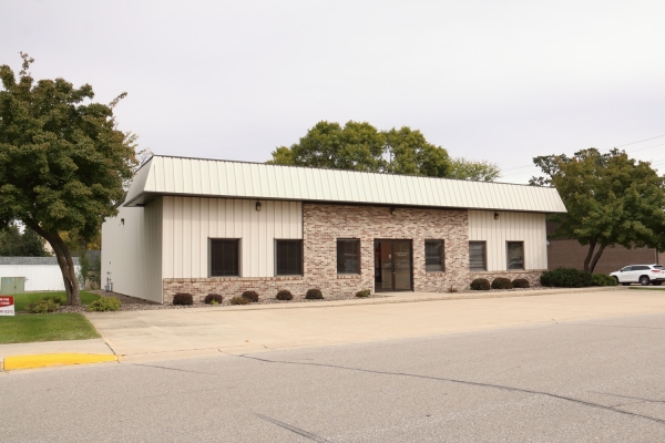 Listing Image #1 - Office for sale at 200 N. 1st Ave. W, Lake Mills IA 50450