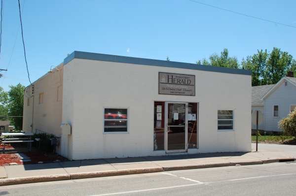 Listing Image #1 - Office for sale at 126 So Chestnut Street, Ellsworth WI 54011 Listing Image #1 - Office for sale at 126 So Chestnut Street, Ellsworth WI 54011
