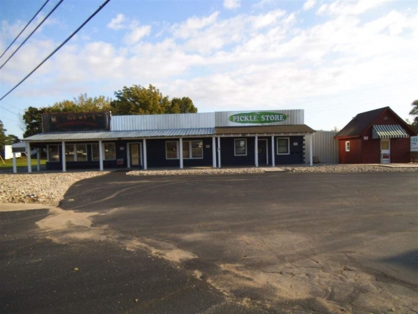 Listing Image #1 - Retail for sale at 2779 South Huron road, Kawkawlin MI 48631 Listing Image #1 - Retail for sale at 2779 South Huron road, Kawkawlin MI 48631