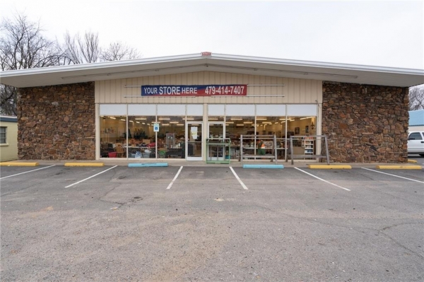 Listing Image #1 - Retail for sale at 3900/3820 Towson Ave, Fort Smith AR 72901
