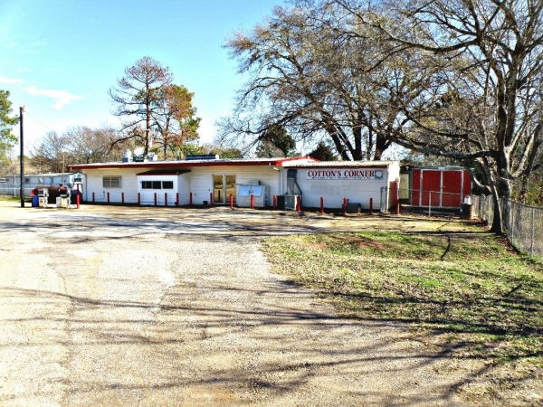 Listing Image #1 - Retail for sale at 11451 CR 4117, Frankston TX 75763